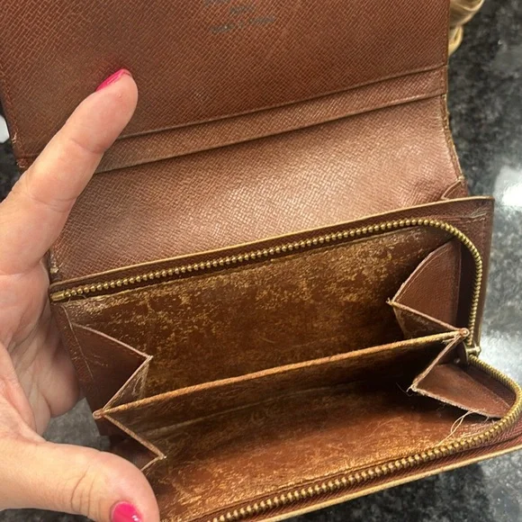 Vintage Louis Vuitton Monogram Wallet - Picture 5 of 6